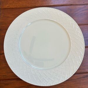 Light Green Villerog & Boch Piemont Primavera Charger/Large Plate EUC
